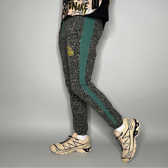Puma × Vintage Crazy Puma Sweatpants Mr Doodle Green Cotton Joggers Unisex XS​ - Picture 8 of 16